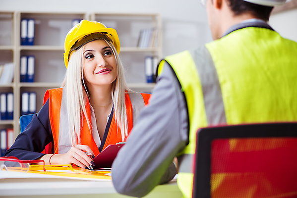 포토 JPG 해외이미지 모자 디자인 산업 비즈니스 건축양식 노동자 주택 직장 미소 사람없음 건물 사무실 도시 조끼 업무 작업 비즈니스맨 엔지니어 뉴스 플랫 감독 계획 안전모 헬멧 건축가 디자이너 스케치 종업원 확인 보고서 그림 경영자 롤 영수증 청사진 개발 건축업자 계약자 프로젝트 해외202105 해외포토 직업 건축물 잡화 남자 건축 컨셉 회사 표정 미술 금융 외투 직장인 기술자 안전장비 보호장비 계약 리더 파일형식