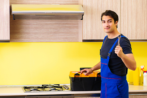 포토 JPG 해외이미지 직업 가구 노동자 새로움 주택 설명 사람없음 내부 목재 주방 장비 공구 스패너 업무 수리 난로 캐비닛 목수 서비스 목공예 고정 주인 DIY 유지 국회 조립 깨짐 설치 업그레이드 재주꾼 조작 해외202105 해외포토 나무 생활용품 컨셉 재료 모션 취미 건물 도구 작업 난방기 공예 사물함 파일형식