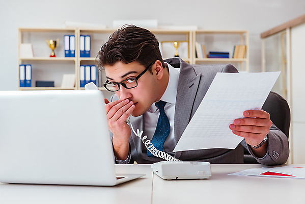 포토 JPG 해외이미지 산업 종이 비즈니스 노동자 직장 실내 말하기 대화 사람없음 경제 노트북 스마트폰 사무실 외침 정보 비즈니스맨 속임수 범죄 보호 비밀 귓속말 도둑 절도 종업원 불안 사이버 전화기 무역 문서 보안 상업 부름 통과 불법 사생활 스파이 뺏기 해외202105 해외포토 직업 남자 감정 컨셉 회사 모션 안전 내부 전자제품 핸드폰 스마트기기 소리 직장인 범죄인 파일형식