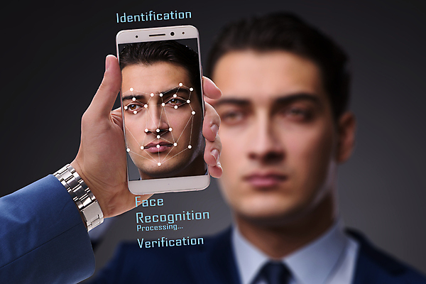 포토 JPG 해외이미지 얼굴 비즈니스 열쇠 모바일 미래 안전 사람 사람없음 스마트폰 핸드폰 컴퓨터 머리 카메라 디지털 자료 정보 비즈니스맨 암호 어플리케이션 보호 스마트 확인 보안 신분 전자 시스템 붓꽃 센서 소프트웨어 스캐너 스캔 신분증 인공 지능 탐지 하드웨어 해외202105 AI_인공지능 해외포토 남자 꽃 컨셉 신체부위 전자제품 스마트기기 직장인 증명서 파일형식