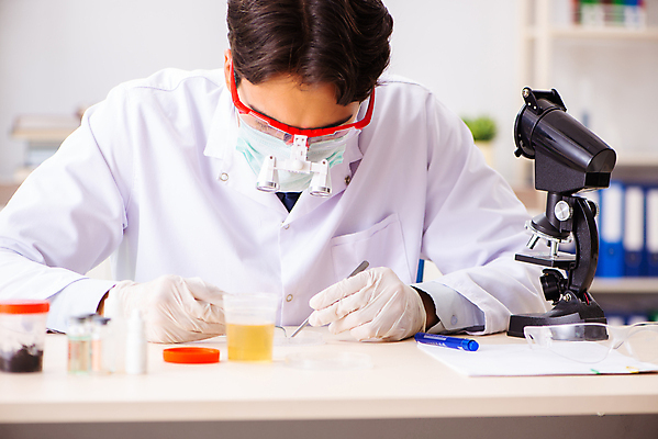 포토 JPG 해외이미지 학생 유리 건강 현미경 실험 사람없음 약 노란색 견본 임신 의사 액체 혈액 실험실 확대 생명공학 컨테이너 연구원 약국 과학자 분석 생물학 미생물 유리그릇 튜브 핀셋 조제 당뇨병 섞기 화학물질 화학자 해외202105 해외포토 직업 그릇 교육 산업 컬러 과학 컨셉 의학 재질 생물 실험기구 의료진 도구 화학 질병 만들기 학자 파일형식