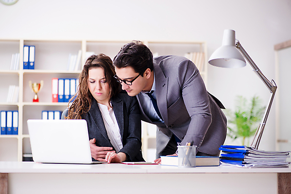 포토 JPG 해외이미지 직업 손 2 비즈니스 관계 포옹 노동자 스트레스 직장 사람없음 컴퓨터 사무실 터치 업무 비즈니스맨 비즈니스우먼 유혹 종업원 동료 경영자 비서 온라인 이슈 차별 남용 해외202105 해외포토 여자 남자 컨셉 회사 안기 신체부위 전자제품 작업 직장인 리더 파일형식