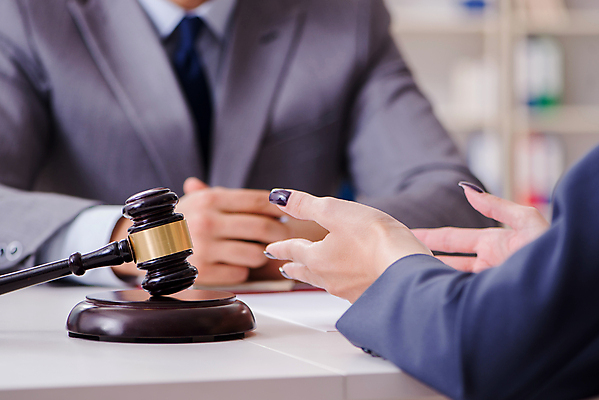 포토 JPG 해외이미지 직업 비즈니스 탁자 대화 협상 설명 사람없음 금융 사무실 거래 비즈니스맨 비즈니스우먼 망치 토론 중개인 고객 계약 컨설턴트 상담 경영자 법 의사봉 재판 법관 공정 변호사 순서 법정 해외202105 카운슬러 해외포토 여자 남자 가구 모션 말하기 경제 공구 직장인 전문직 상담원 법률가 리더 파일형식