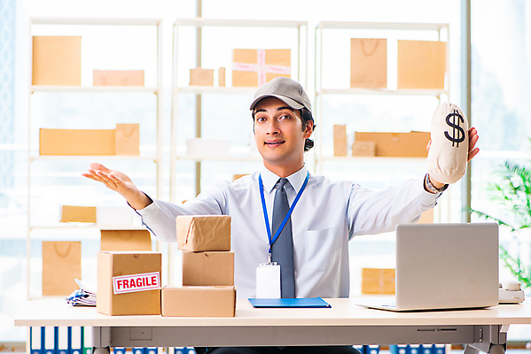 포토 JPG 해외이미지 행복 이동 돈 가방 비즈니스 교통시설 노동자 경고 사람없음 상자 사무실 라벨 저축 화물 재산 배달원 우체부 배송 창고 서비스 사인 경영자 자루 패키지 수납 보여주기 짐싸기 꺼내기 분배 수입 취급주의 해외202105 해외포토 직업 잡화 감정 교통 컨셉 모션 프레임 금융 운송업 시설 리더 파일형식