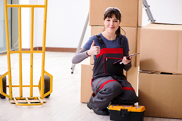 포토 JPG 해외이미지 직업 행복 비즈니스 포장 모션 노동자 사람없음 상자 사무실 카트 엄지손가락 화물 잡기 업무 배달원 배송 창고 서비스 패키지 수납 질서 적재 짐싸기 판지 꺼내기 분배 해외202105 해외포토 감정 손가락 운송업 예절 작업 파일형식