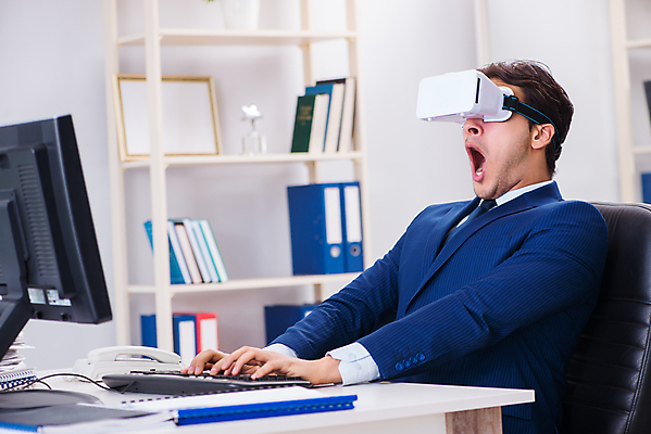 포토 JPG 해외이미지 직업 응시 안경 회사 비즈니스 놀이 미래 새로움 고글 직장 앉기 사람없음 컴퓨터 사무실 3D 디지털 스크린 헤드폰 업무 작업 비즈니스맨 종업원 사이버 책상 흥분 경영자 비전 충격 혁명 멍청이 인터페이스 회계사 가상 가상현실 현실 해외202105 해외포토 시선 잡화 남자 감정 음향기기 가구 컨셉 모션 전자제품 직장인 디지털합성 리더 파일형식