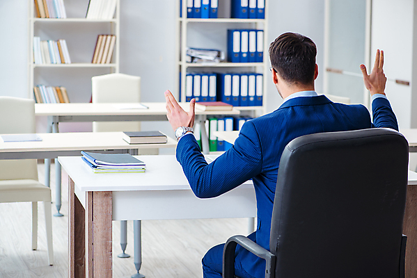 포토 JPG 해외이미지 직업 학생 의자 회사 비즈니스 사업가 탁자 성공 노동자 직장 앉기 정장 사람없음 금융 사무실 업무 작업 비즈니스맨 자신감 대표 종업원 책상 보고서 경영자 문서 바쁨 회계 경영 정중 혼자 회계사 스타일 해외202105 해외포토 옷 남자 감정 가구 컨셉 모션 경제 직장인 리더 파일형식