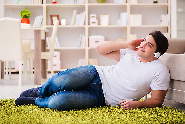 포토 JPG 해외이미지 학생 라이프스타일 행복 음악 이어폰 노래 휴가 휴식 주택 취미 사람없음 10대 책 학습 헤드폰 소리 콘서트 공연 음악가 방 듣기 마이크 흥분 오디오 노래방 뮤지컬 플레이어 생존 해외202105 해외포토 직업 교육 감정 음향기기 컨셉 모션 청소년 문화예술 이벤트 건물 생활 전자제품 파일형식