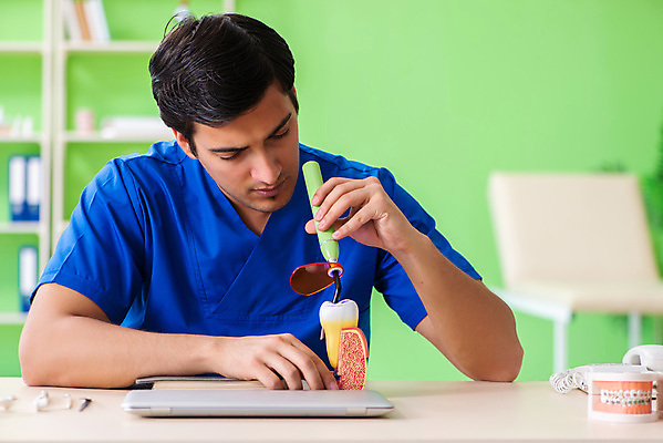 포토 JPG 해외이미지 모델 학생 건강 치과 병원 사람없음 치료 빛 약 강사 교사 의사 흰색 기구 공구 램프 입 구멍 치아 청소 부식 치과의사 돌봄 미백 위생관리 자외선 증상 치아교정 해외202105 해외포토 직업 컬러 의학 모션 조명 관리 신체부위 의료진 도구 소화기관 교정 파일형식