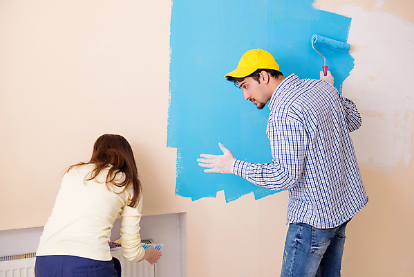 포토 JPG 해외이미지 디자인 커플 벽 결혼 2 가족 남편 아파트 주택 함께함 실내 사람 사람없음 내부 장식 견본 페인트 방 잡기 붓 아내 작업 팔레트 수리 선택 토론 그림 롤러 페인트붓 화가 부활 DIY 복원 업그레이드 해외202105 해외포토 직업 컨셉 관계 모션 이벤트 취미 건물 파일형식