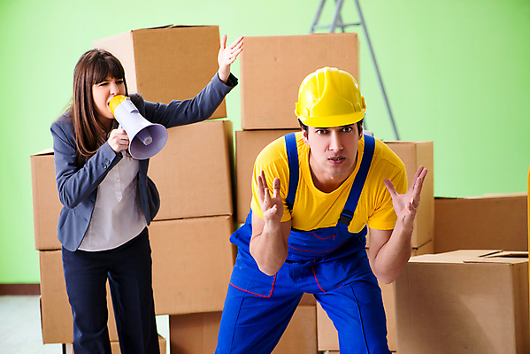 포토 JPG 해외이미지 비즈니스 포장 교통시설 모션 노동자 뿔 사람없음 상자 사무실 쌓기 확성기 외침 공연 화물 분노 배달원 안전모 헬멧 종업원 우체부 배송 창고 서비스 경영자 패키지 수납 느림 짐싸기 판지 꺼내기 나쁜 분배 비명 스캐너 해외202105 해외포토 직업 감정 교통 이벤트 소리 운송업 안전장비 보호장비 시설 리더 파일형식