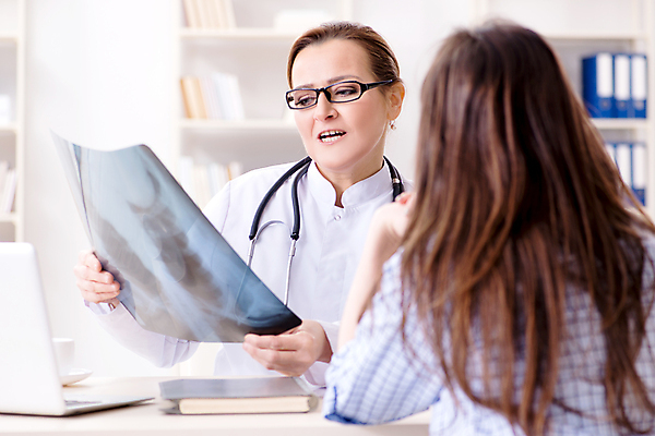 포토 JPG 해외이미지 어린이 엄마 엑스레이 건강 병원 사람없음 치료 약 희망 임산부 임신 시험 환자 의사 아기 출산 확인 상담 태교 방문 돌봄 해외202105 해외포토 교육 감정 의학 가족 모션 사람 의료진 파일형식