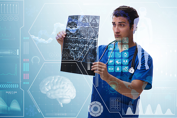 포토 JPG 해외이미지 응시 남자 의학 엑스레이 무표정 한명 들기 상반신 성인 옆모습 진료 의사 관찰 홀로그램 성인남자한명만 해외202105 해외포토 1 시선 감정 뷰포인트 모션 표정 사람 의료진 남자한명만 성인남자만 파일형식