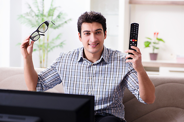 포토 JPG 해외이미지 라이프스타일 응시 행복 안경 휴식 주택 실내 미소 앉기 사람없음 소파 3D 스크린 모니터 텔레비전 방 관찰 영화관 필름 손목시계 영화 흥분 쇼 주말 멀리 리빙 동영상 멀티미디어 정의 제어 채널 프로그램 가상 가상현실 현실 해외202105 해외포토 시선 잡화 감정 시계 컨셉 의자 장신구 모션 문화예술 표정 내부 건물 생활 전자제품 컴퓨터 극장 디지털합성 파일형식