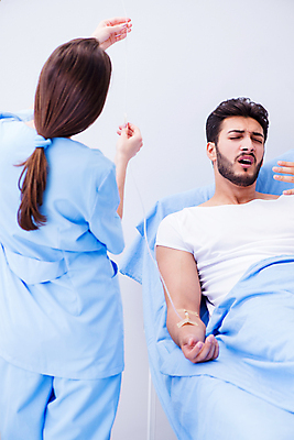 포토 JPG 해외이미지 건강 병원 주사기 사람없음 치료 약 고통 흐름 환자 간호사 의사 침대 긴급 혈액 질병 계산대 컨설턴트 공포 주사약 외과 테라피 정맥 병실 기부 돌봄 치료사 치유 투입 해외202105 해외포토 직업 감정 가구 컨셉 의학 의료기기 모션 뷰티 의료진 전문직 상담 혈관 파일형식