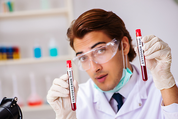 포토 JPG 해외이미지 학생 응시 남자 유리 건강 실험 사람없음 빨간색 약 시험 의사 도움 혈액 실험실 바이러스 생명공학 연구원 수집 과학자 분석 확인 사인 생물학 감염 수납 튜브 백신 화학물질 화학자 항생제 해외202105 해외포토 직업 시선 교육 컬러 과학 컨셉 의학 재질 사람 의료진 화학 학자 파일형식