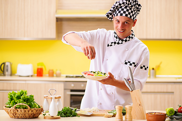 포토 JPG 해외이미지 직업 접시 손 음식 다이어트 토마토 채소 탁자 남편 양파 오이 주택 건강 요리 사람없음 초록색 주방 식당 요리사 식사 저녁식사 샐러드 신선 최고 양념 칼 상추 자르기 먹기 준비 유기농 주부 만들기 소금 후추 내추럴 점심식사 채식주의자 캡모자 핸드메이드 비건 해외202105 해외포토 모자_잡화 식기 웰빙 컬러 가구 모션 건물 신체부위 상점 향신료 채식 파일형식