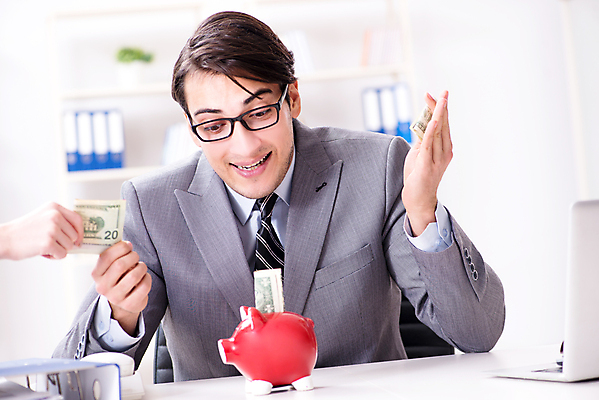 포토 JPG 해외이미지 행복 지폐 돈 비즈니스 사람없음 금융 달러 거래 저축 돼지저금통 비즈니스맨 절약 속임수 범죄 재산 구매 주기 뇌물 숨김 월급 부정부패 불법 수입 제의 해외202105 해외포토 남자 감정 컨셉 모션 경제 쇼핑 저금통 직장인 파일형식