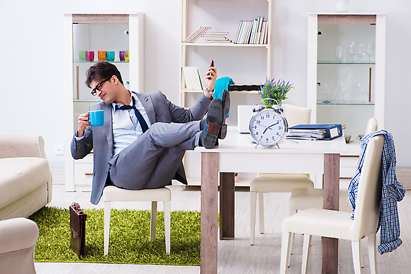 포토 JPG 해외이미지 직업 커피 음료 비즈니스 아침 모바일 노동자 스트레스 피곤 말하기 대화 정장 사람없음 스마트폰 핸드폰 사무실 달리기 마시기 분노 시간 업무 비즈니스맨 종업원 검색 경영자 옷입기 바쁨 공포 업무과다 재촉 지연 마감 실종 해외202105 해외포토 주간 옷 남자 감정 컨셉 모션 전자제품 스마트기기 작업 직장인 사건 리더 파일형식