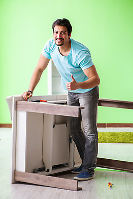 포토 JPG 해외이미지 직업 손 행복 산업 가구 의자 탁자 노동자 주택 사람없음 목재 사무실 상점 주방 엄지손가락 기구 공구 업무 작업실 수리 캐비닛 목수 안락의자 목공예 고정 DIY 유지 국회 조립 깨짐 복원 설치 업그레이드 재주꾼 해외202105 해외포토 나무 감정 생활용품 컨셉 비즈니스 재료 손가락 취미 건물 신체부위 도구 작업 공예 사물함 파일형식