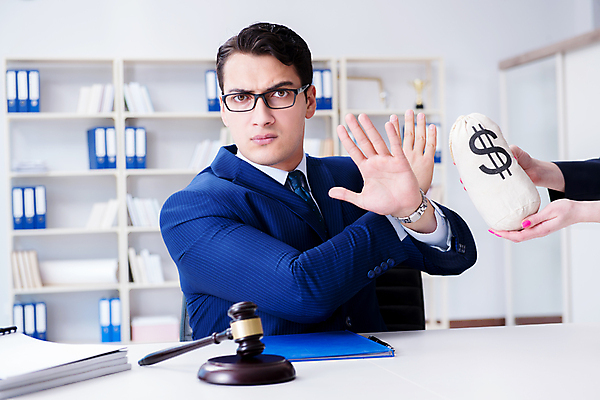 포토 JPG 해외이미지 돈 가방 비즈니스 협상 사람없음 금융 달러 거래 범죄 정지 망치 법 자루 의사봉 재판 법관 공정 정직 법원 뇌물 변호사 고발 그만 법정 부정부패 불법 재판소 해외202105 해외포토 직업 잡화 모션 경제 공구 재산 법률가 파일형식