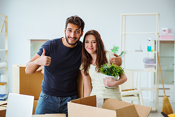 포토 JPG 해외이미지 나무 커플 포장 가족 모션 포옹 남편 새로움 주택 미소 사람없음 컴퓨터 상자 쌓기 방 엄지손가락 아내 플랫 배송 창고 서비스 패키지 온라인 짐싸기 판지 꺼내기 대출 심기 우수 효과 해외202105 해외포토 식물 컨셉 손가락 관계 안기 표정 건물 금융 전자제품 절기 파일형식