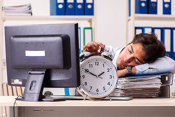 포토 JPG 해외이미지 시계 비즈니스 노동자 직장 피곤 사람없음 컴퓨터 사무실 쌓기 시간 잠 업무 작업 비즈니스맨 뉴스 종업원 보고서 경영자 약속 낮잠 바쁨 공포 업무과다 야근 경영 마감 압력 조언 회계사 실종 해외202105 해외포토 직업 남자 컨셉 회사 모션 전자제품 직장인 사건 리더 파일형식