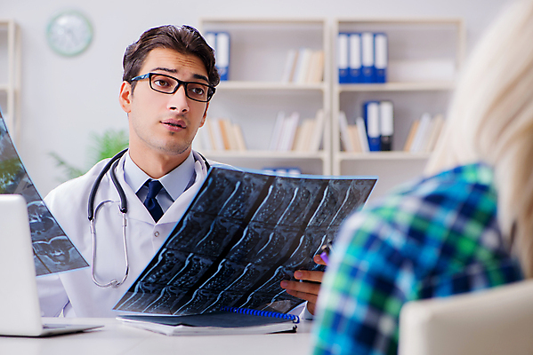 포토 JPG 해외이미지 생각 엑스레이 건강 병원 설명 사람없음 치료 컴퓨터 약 시험 환자 의사 퍼즐 발표 비교 결과 분석 상담 방문 암 온라인 보험 방사선 치료사 치유 해외202105 해외포토 직업 교육 컨셉 의학 모션 전자제품 의료진 질병 파일형식