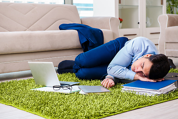 포토 JPG 해외이미지 직업 학생 남자 인터넷 비즈니스 사업가 휴가 노동자 바닥 스트레스 주택 피곤 사람없음 노트북 컴퓨터 사무실 공책 잠 업무 작업 비즈니스맨 좌절 유연 경영자 낮잠 업무과다 야근 온라인 경영 프리랜서 회계사 네트워킹 해외202105 해외포토 감정 컨셉 문구용품 사람 건물 전자제품 직장인 네트워크 리더 파일형식