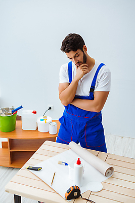 포토 JPG 해외이미지 직업 디자인 종이 벽 유니폼 생각 무늬 벽지 노동자 주택 실내 작업복 사람없음 내부 건물 장식 페인트 방 공구 붓 업무 플랫 수리 서비스 롤 롤러 화가 부활 DIY 건축업자 계약자 배려 복원 리모델링 업그레이드 접착제 신청 해외202105 해외포토 건축물 옷 건축 취미 도구 작업 풀_접착제 계약 파일형식