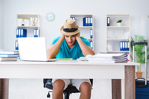 포토 JPG 해외이미지 행복 여행 가방 비즈니스 휴가 설계 항해 사람없음 노트북 컴퓨터 선글라스 사무실 달리기 여행객 여행가방 공책 짐 비즈니스맨 떨어짐 탈출 모험가 준비 예약 짐싸기 수하물 원정 파나마 해외202105 해외포토 잡화 남자 감정 안경 컨셉 배_교통 모션 문구용품 사람 전자제품 직장인 남아메리카 파일형식