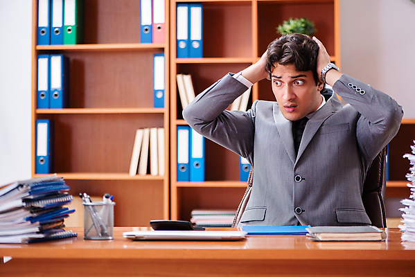 포토 JPG 해외이미지 직업 종이 회사 비즈니스 노동자 직장 정장 사람없음 노트북 컴퓨터 사무실 쌓기 업무 작업 비즈니스맨 퍼즐 뉴스 좌절 종업원 책상 보고서 경영자 바쁨 폴더 공포 업무과다 야근 회계 변호사 파산 경영 마감 회계사 실종 해외202105 해외포토 옷 남자 감정 가구 컨셉 모션 금융 경제 전자제품 직장인 사건 리더 파일 파일형식