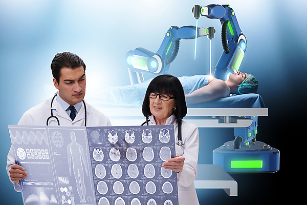 포토 JPG 해외이미지 전신 응시 여자 남자 중년 의학 엑스레이 들기 상반신 성인 앞모습 옆모습 세명 눕기 환자 의사 수술 수술대 수술침대 홀로그램 해외202105 의료로봇 해외포토 시선 뷰포인트 모션 사람 치료 의료진 침대 로봇 파일형식