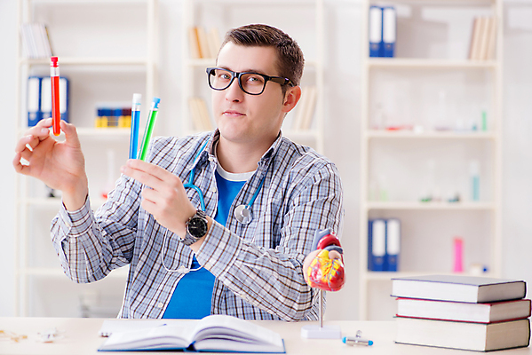 포토 JPG 해외이미지 학생 교육 과학 교실 학교 유리 건강 실험 사람없음 학습 약 시험 의사 액체 실험실 붓기 연구원 과학자 플라스크 분석 대학교 과제 유리그릇 튜브 화학물질 화학자 연습생 해외202105 해외포토 직업 그릇 컨셉 의학 모션 재질 실험기구 의료진 화학 연습 학자 파일형식