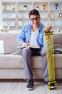 포토 JPG 해외이미지 학생 교육 스포츠 졸업 교실 학교 건강 앉기 사람없음 책 학습 스터디 소파 독서 운동 스트레칭 힘 시험 당기기 도서관 연습 교과서 준비 대학교 체육관 노력 반항 시험공부 해외202105 해외포토 의자 모션 교재 파일형식