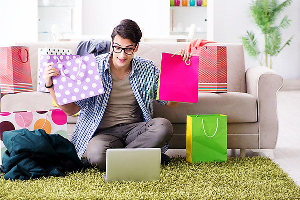 포토 JPG 해외이미지 학생 응시 옷 행복 크리스마스 인터넷 가방 주택 사람없음 노트북 쇼핑 컴퓨터 유행 세일 상점 공책 웹 펼침 고급 우아함 선택 구매 고객 텔레마케팅 모음 소매 온라인 블로거 쇼퍼홀릭 프리랜서 해외202105 해외포토 직업 시선 잡화 기념일 감정 컨셉 모션 문구용품 한글 건물 전자제품 서비스업 파일형식