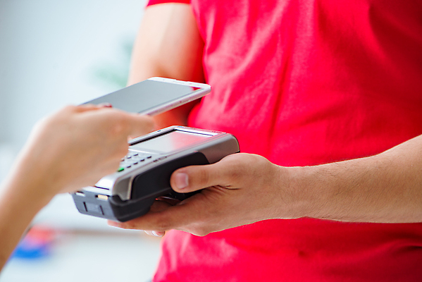 포토 JPG 해외이미지 크리스마스 돈 인터넷 비즈니스 모바일 주택 선물 사람없음 금융 스마트폰 핸드폰 쇼핑 컴퓨터 세일 상점 기계 잡기 비즈니스맨 신용카드 시장 구매 플라스틱 고객 상업 전자 결제 질서 소매 온라인 전자상거래 체크아웃 터미널 해외202105 해외포토 기념일 남자 모션 재질 건물 경제 전자제품 스마트기기 예절 직장인 재산 파일형식