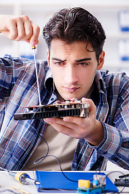 포토 JPG 해외이미지 노동자 기술 사람없음 컴퓨터 장비 과학기술 공구 붓 작업 센터 기술자 수리 청소 묘사 서비스 순환 전자 철사 고정 문제 펜치 핀셋 DIY 교체 깨짐 마더보드 전기회로 지원 프로세서 하드웨어 해외202105 해외포토 직업 컨셉 모션 취미 전자제품 도구 회로판 파일형식