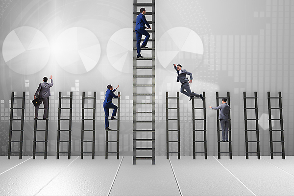 포토 JPG 해외이미지 직업 남자 회사 비즈니스 사다리 성공 사람없음 계단 경쟁 도전 성장 비즈니스맨 자신감 정상 대표 라이벌 종업원 경영자 리더 기회 승진 단계 진행 경영 골 승자 차별 자극 해외202105 해외포토 감정 컨셉 사람 도구 직장인 파일형식