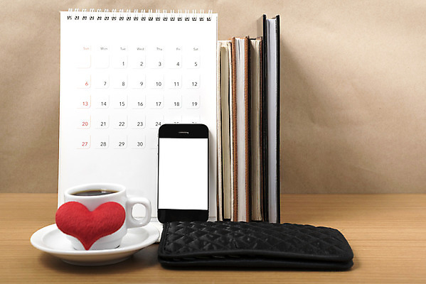 포토 JPG 해외이미지 무료이미지 종이 커피 벽 비즈니스 탁자 직장 사람없음 목재 컵 컴퓨터 사무실 우주 쪽지 공책 공백 달력 업무 메시지 정상 책상 문서 페이지 공급 해외202004 해외202105 해외포토 나무 식기 음료 가구 회사 재료 문구용품 전자제품 작업 파일형식