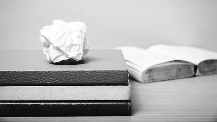 포토 JPG 해외이미지 종이 공 탁자 추상 사람없음 목재 책 사무실 쪽지 공책 재활용 수확 골동품 쓰레기통 오픈 주름 역사 좌절 도서관 쓰레기 폐기물 수집 질감 문서 페이지 시트 낭비 구김 그런지 옛날 원고 중고 폐휴지 해외202004 해외202105 해외포토 나무 교육 감정 가구 컨셉 무늬 농업 비즈니스 재료 모션 문구용품 화장지 친환경 파일형식