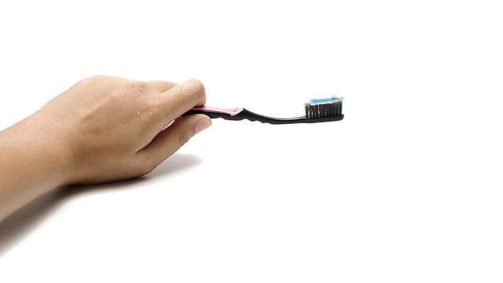 포토 JPG 해외이미지 라이프스타일 손 백그라운드 건강 사람 사람없음 물 약 검은색 장비 욕실 흰색 신선 잡기 붓 개울 치아 보호 씻기 칫솔 오브젝트 기중기 반죽 치약 돌봄 위생관리 해외202004 해외202105 해외포토 자연요소 컬러 컨셉 의학 모션 관리 생활 신체부위 강 위생용품 청결 소화기관 중장비 파일형식