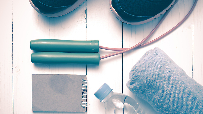 포토 JPG 해외이미지 라이프스타일 밧줄 음식 스포츠 백그라운드 운동화 신발 컨셉 다이어트 건강 사람없음 물 빛 운동복 수건 달리기 운동 점프 장비 흰색 도구 신선 액체 몸무게 날씬함 연습 체육관 트레이너 적자 해외202004 해외202105 해외포토 자연요소 옷 줄 컬러 모션 생활 위생용품 헬스 몸매 파일형식