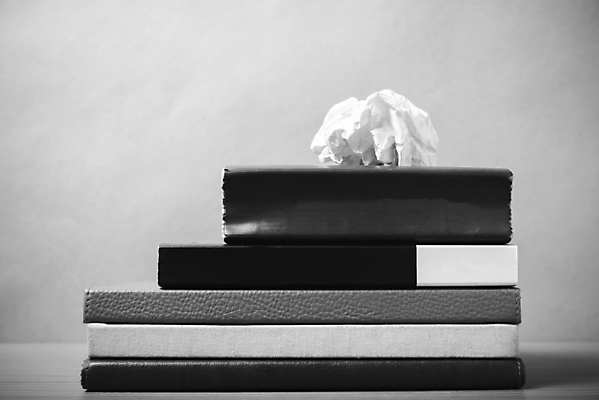 포토 JPG 해외이미지 종이 공 탁자 추상 사람없음 목재 책 사무실 쪽지 공책 재활용 수확 골동품 쓰레기통 오픈 주름 역사 좌절 도서관 쓰레기 폐기물 수집 질감 문서 페이지 시트 낭비 구김 그런지 옛날 원고 중고 폐휴지 해외202004 해외202105 해외포토 나무 교육 감정 가구 컨셉 무늬 농업 비즈니스 재료 모션 문구용품 화장지 친환경 파일형식