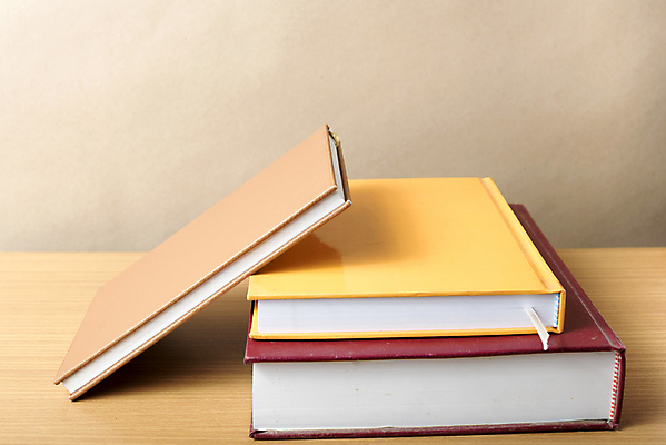 포토 JPG 해외이미지 교육 종이 과학 텍스트 학교 사람없음 책 스터디 독서 쌓기 탑 정보 골동품 덮개 오픈 그룹 도서관 수집 읽기 오브젝트 대학교 문학 페이지 흙더미 옛날 해외202004 해외202105 해외포토 건축물 모션 학습 흙 뚜껑 파일형식 더미