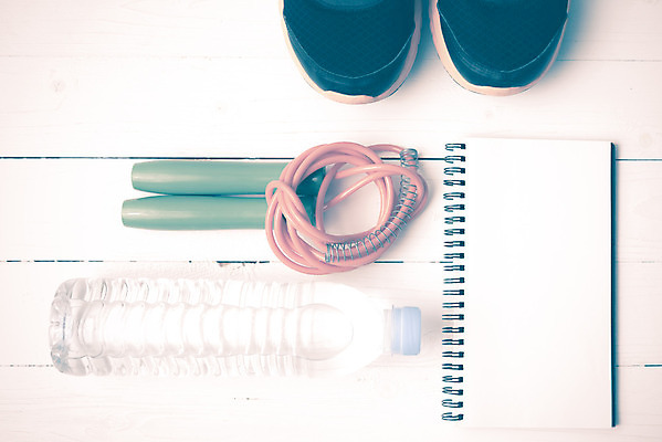 포토 JPG 해외이미지 라이프스타일 종이 음료 스포츠 백그라운드 신발 컨셉 다이어트 장신구 아침 건강 사람없음 목재 물 세트 달리기 운동 우주 공책 경쟁 장비 흰색 계획 몸무게 체육관 마라톤 해외202004 해외202105 해외포토 주간 자연요소 나무 컬러 재료 모션 문구용품 경기 생활 육상스포츠 파일형식