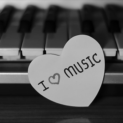 포토 JPG 해외이미지 모양 교육 음악 백그라운드 노래 놀이 열쇠 추상 발렌타인데이 사랑 미술 사람없음 목재 빛 검은색 쪽지 화목 소리 공연 낭만 기구 하트 키보드 클래식 달콤 작음 묘사 전자 열정 오디오 멜로디 뮤지컬 해외202004 해외202105 해외포토 나무 감정 컬러 컨셉 무늬 재료 데이이벤트 문화예술 이벤트 전자제품 맛 크기 파일형식