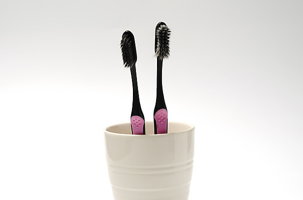 포토 JPG 해외이미지 라이프스타일 커플 백그라운드 가족 유리 새로움 건강 사람없음 컵 위생용품 약 장비 욕실 흰색 공구 신선 붓 치아 보호 칫솔 묘사 오브젝트 고립 돌봄 위생관리 해외202004 해외202105 해외포토 식기 컬러 생활용품 컨셉 의학 관계 모션 재질 관리 생활 도구 소화기관 파일형식