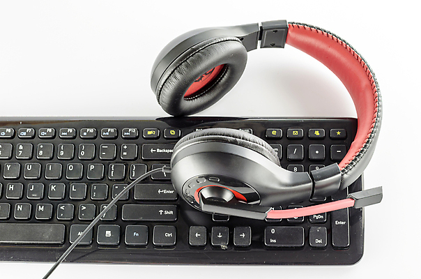 포토 JPG 해외이미지 학생 영어 교육 커피 음악 인터넷 비즈니스 통신 학교 주택 기술 대화 사람없음 노트북 학습 컴퓨터 사무실 디지털 헤드폰 공책 웹 듣기 키보드 업무 센터 전화기 고객 책상 마이크 라디오 부름 수입 운영자 지원 헬프 해외202004 해외202105 해외포토 문자 음료 음향기기 가구 모션 문화예술 문구용품 말하기 건물 전자제품 작업 도움 파일형식