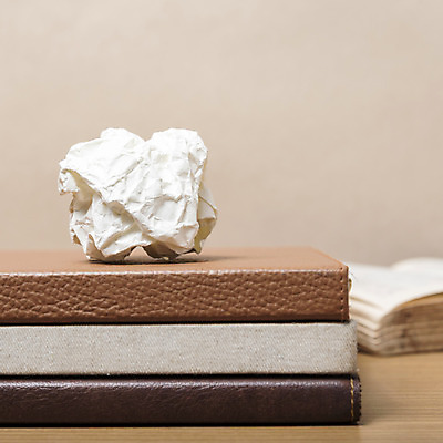 포토 JPG 해외이미지 종이 공 탁자 추상 사람없음 목재 책 사무실 쪽지 공책 재활용 수확 골동품 쓰레기통 오픈 주름 역사 좌절 도서관 쓰레기 폐기물 수집 질감 문서 페이지 시트 낭비 구김 그런지 옛날 원고 중고 폐휴지 해외202004 해외202105 해외포토 나무 교육 감정 가구 컨셉 무늬 농업 비즈니스 재료 모션 문구용품 화장지 친환경 파일형식